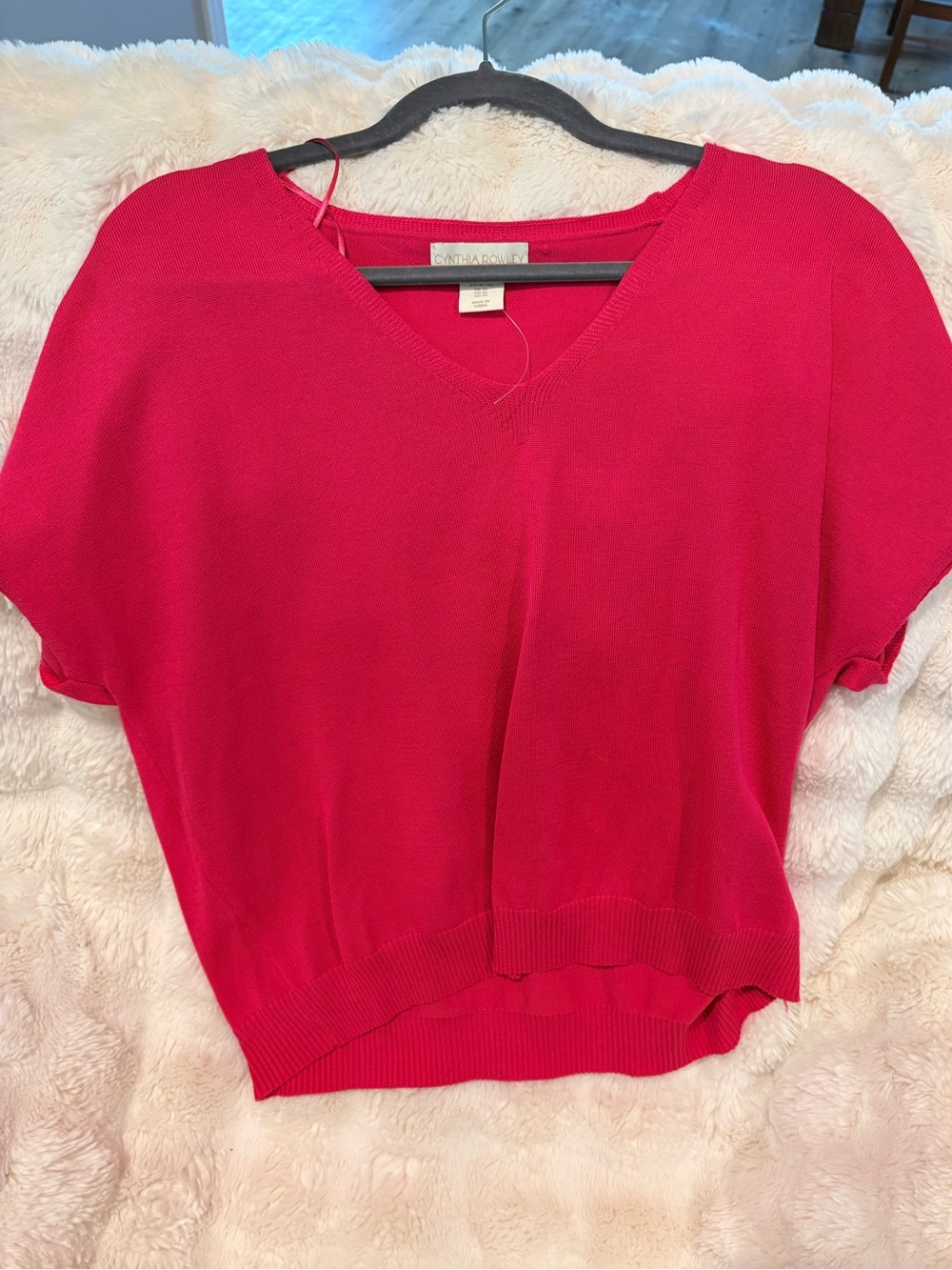 Cynthia Rowley Bright Pink V-Neck Short Sleeve Knit Top